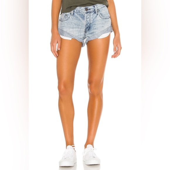 NWT ONE TEASPOON Bandits Denim Short in Salty Dog - Picture 1 of 5